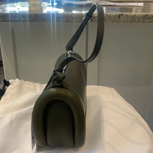 SOLD!!!!!   NWT JW ANDERSON THE BUMPER BAG IN DARK OLIVE. - Picture 7 of 13